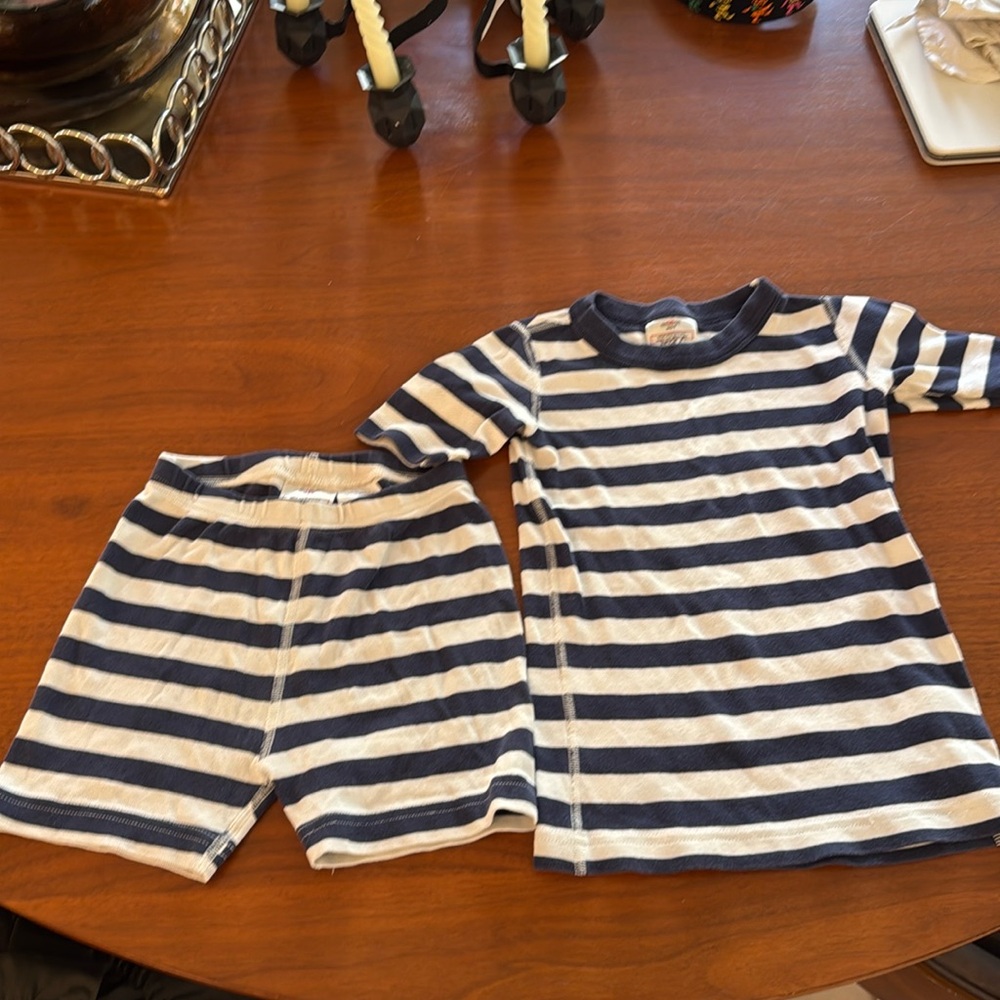 Hanna Andersson short John set